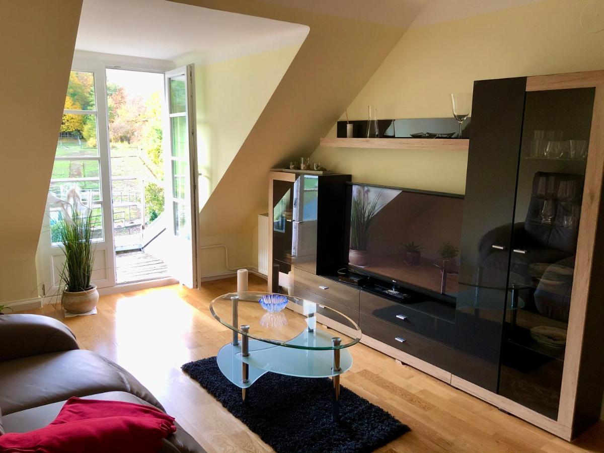 Ferienwohnung Im Gruenen Auf Idyllisch Gelegenen Gutshof Und Doch So Zentral วัลด์ชุท-ทีนเงน ภายนอก รูปภาพ
